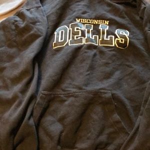 Pacific + Company Large Black Wi Dells Sweatshirt